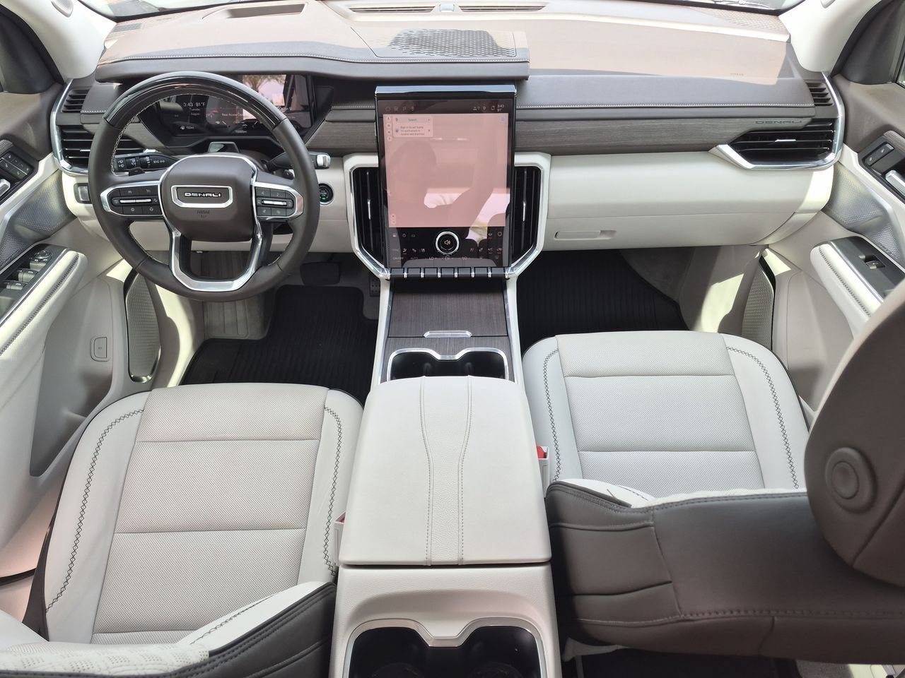 Used 2025 White Frost Tricoat GMC Denali image 20