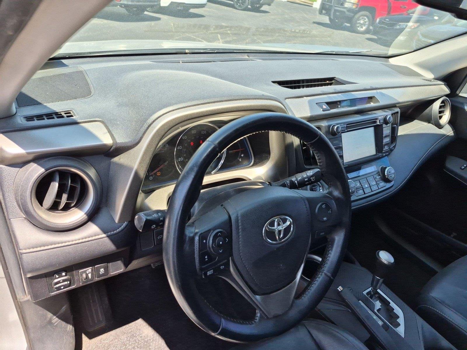Used 2015 Classic Silver Metallic Toyota Limited image 19