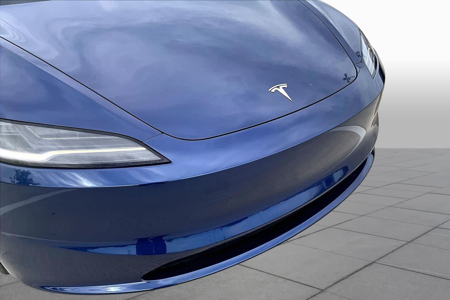 Used 2025 Deep Blue Metallic Tesla Long Range image 28