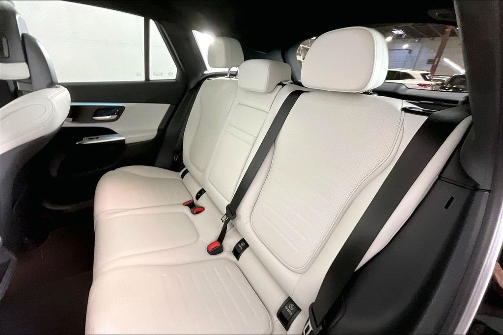 Used 2026 Black Mercedes-Benz GLC 300 image 18