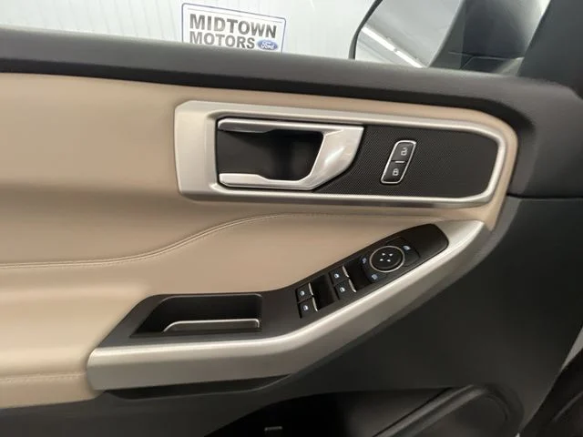 Used 2023 Star White Ford XLT 4WD image 13