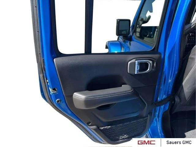 2022 Jeep Wrangler Unlimited Sahara 4XE - Photo 20