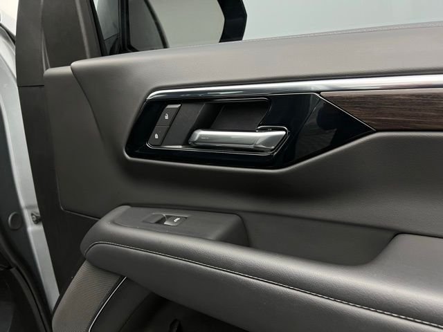 Used 2025 Sterling Gray Metallic Chevrolet Z71 image 18
