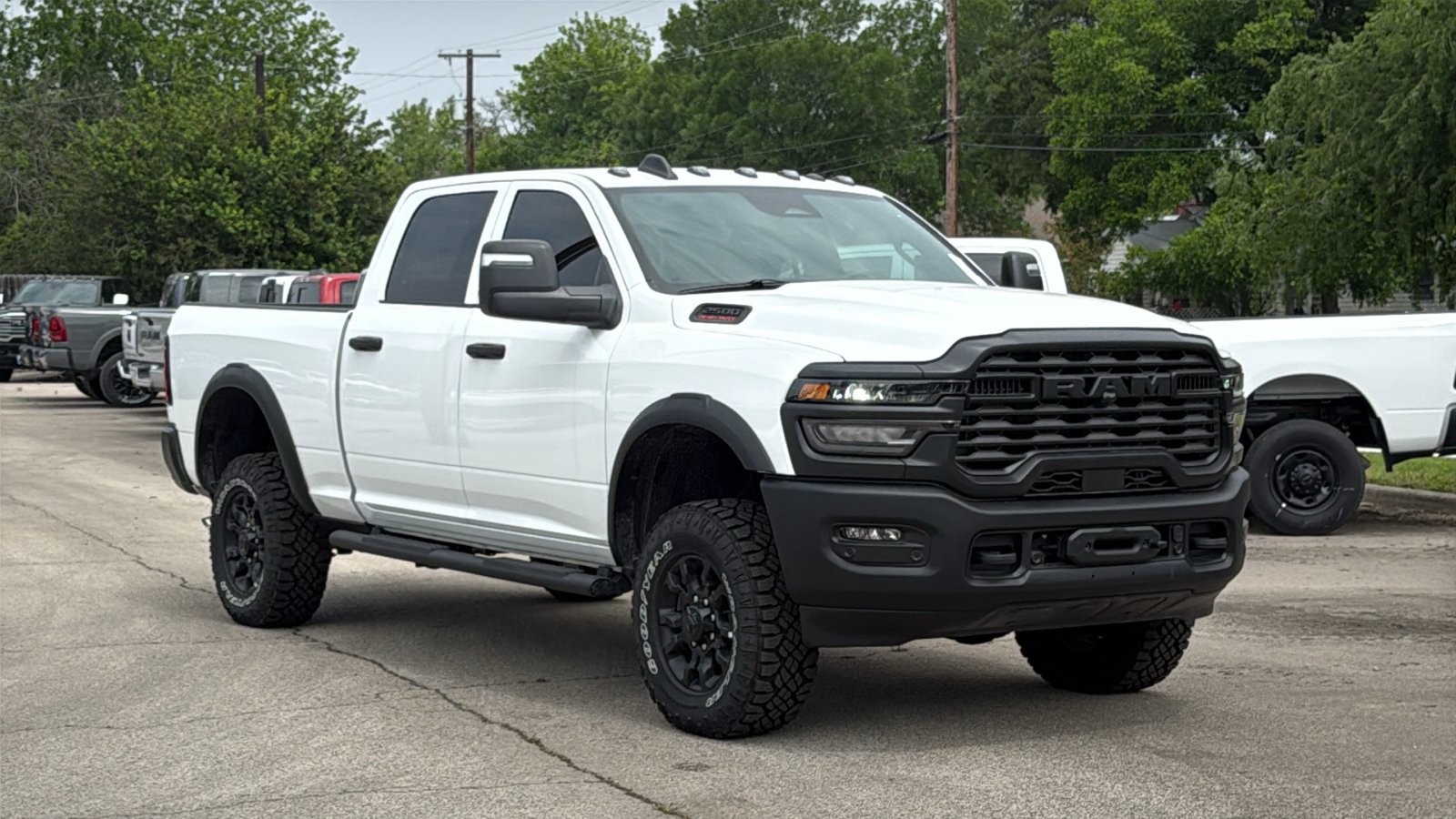 New 2026 Bright White Clear-Coat Exterior Paint RAM Tradesman image 3