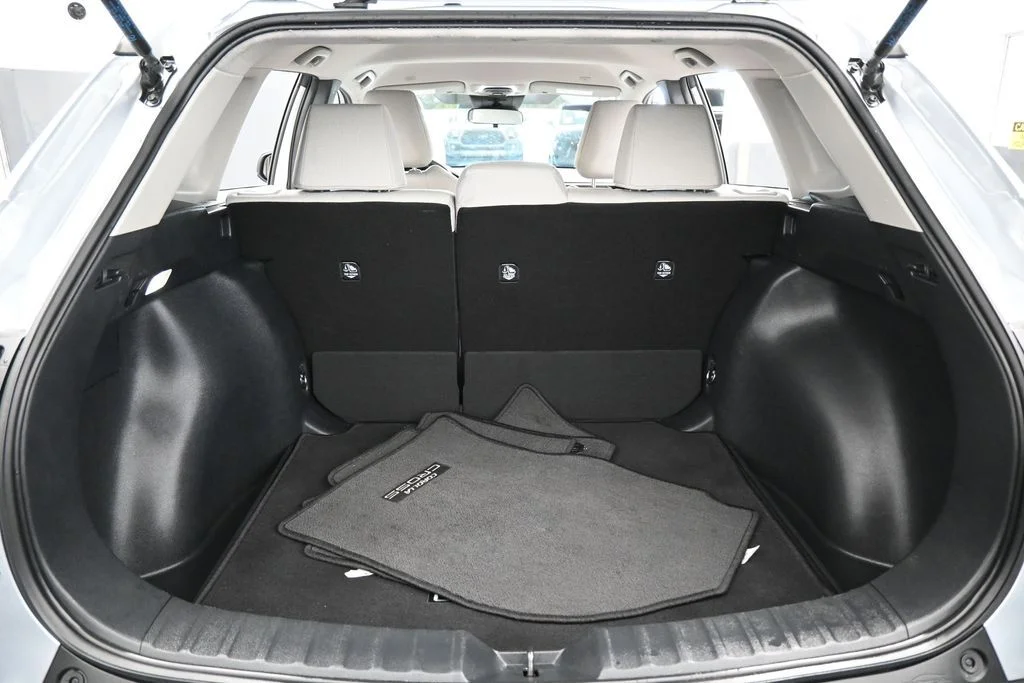2026 Toyota Corolla Cross L - Photo 30