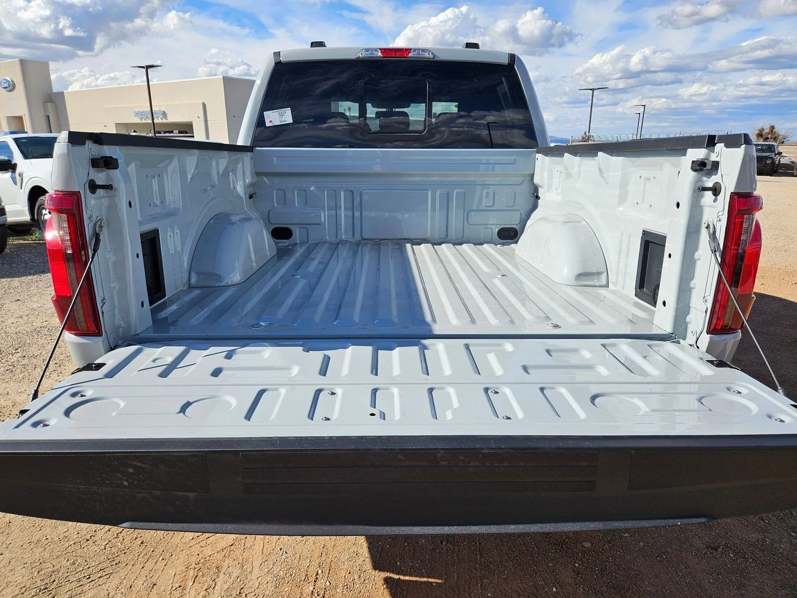 New 2026 Avalanche Ford XLT image 7