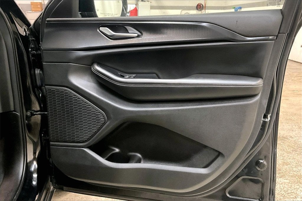 2023 JEEP GRAND CHEROKEE - Image 22