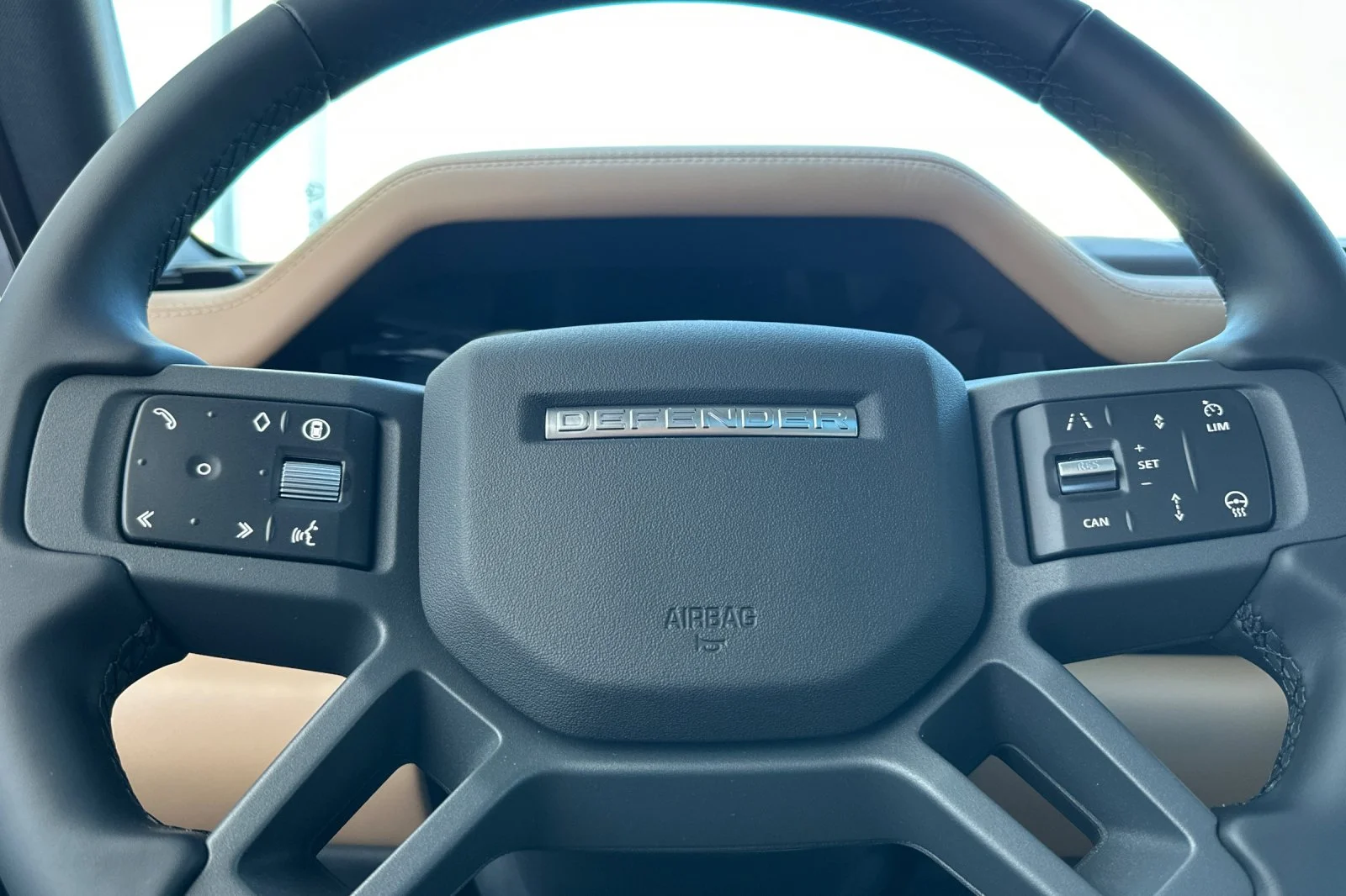 New 2026 Carpathian Grey Land Rover X-Dynamic SE image 24