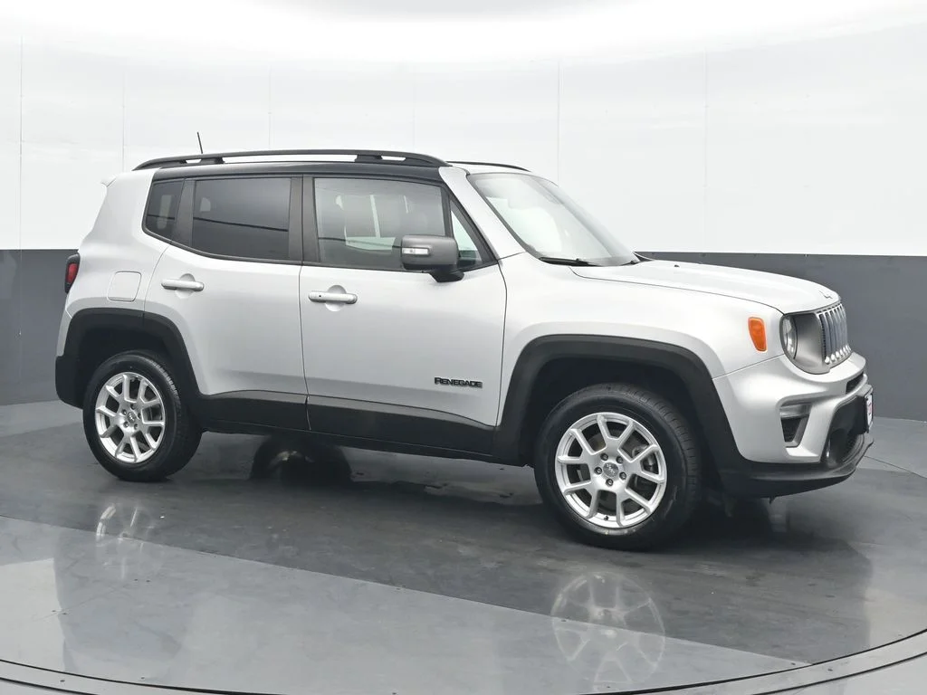 Used 2021 Silver Jeep Limited image 8