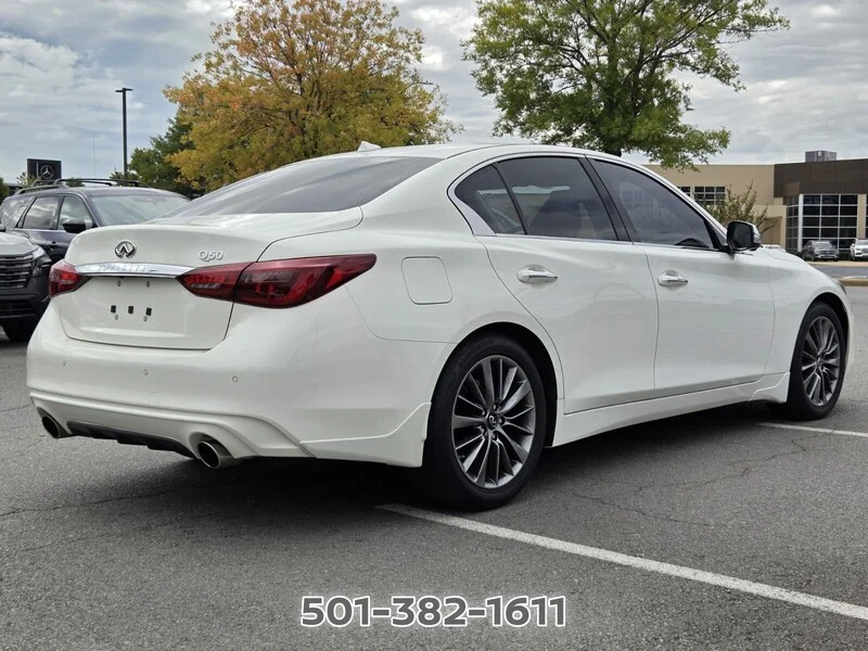 Used 2023 Pure White INFINITI LUXE RWD image 5