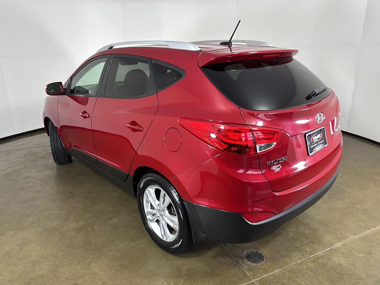 Used 2012 Garnet Red Hyundai GLS PZEV image 10