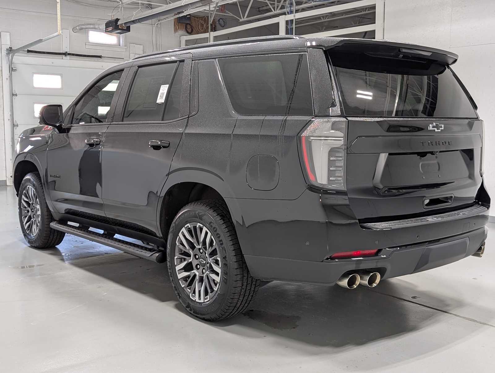 2025 Chevrolet Tahoe Z71 - Photo 10