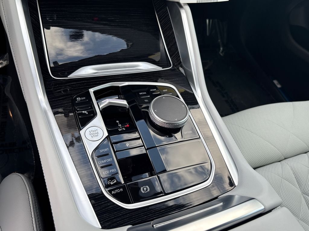 New 2027 Tanzanite Blue II Metallic BMW xDrive40i image 27