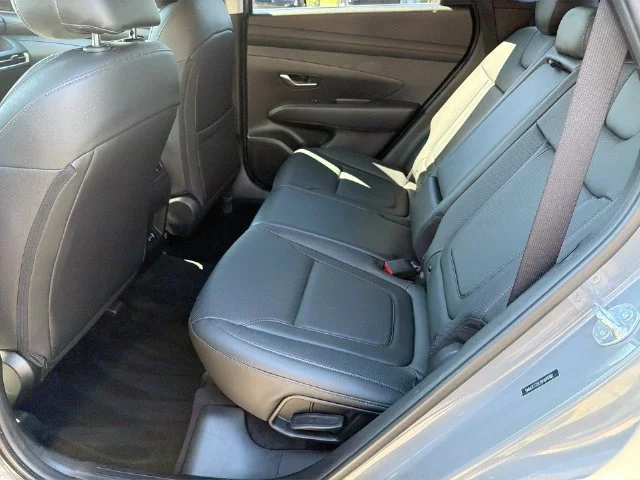 Used 2025 Gray Hyundai SEL Convenience image 34