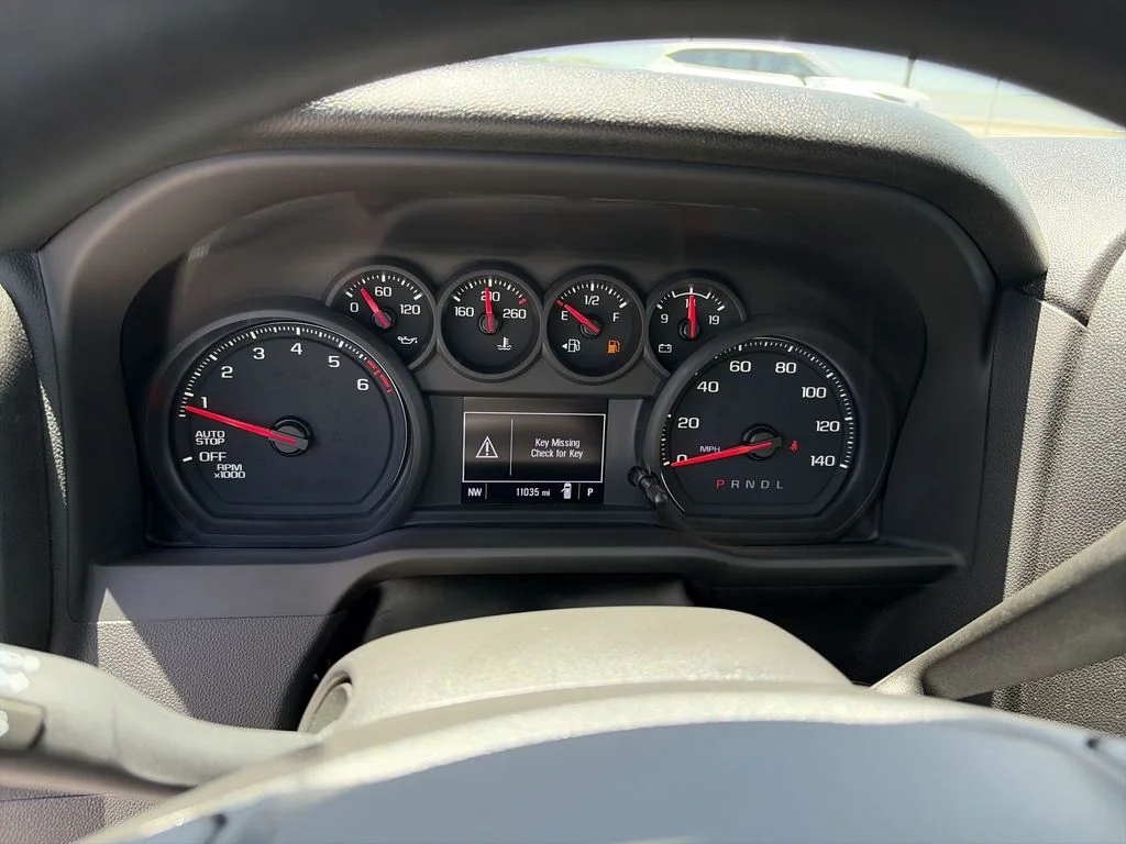Used 2023 Gray Chevrolet Custom image 17