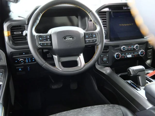 Used 2025  Ford Tremor image 4