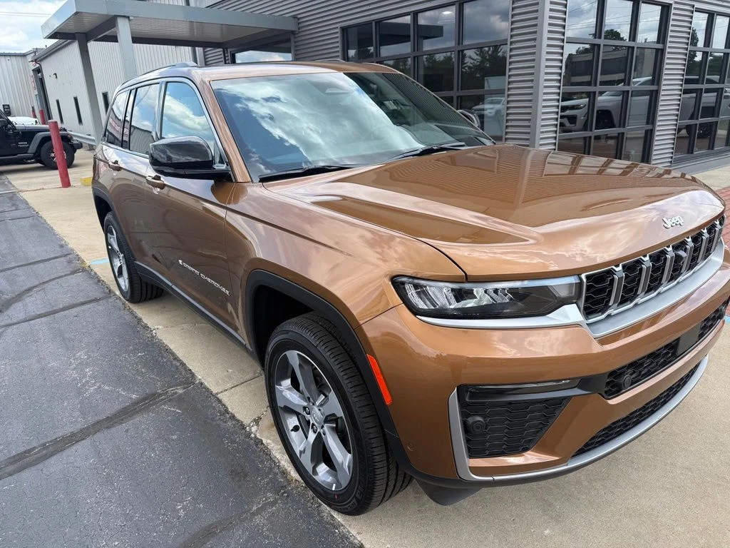 New 2026 Copper Shino Metallic Clearcoat Jeep Limited image 2