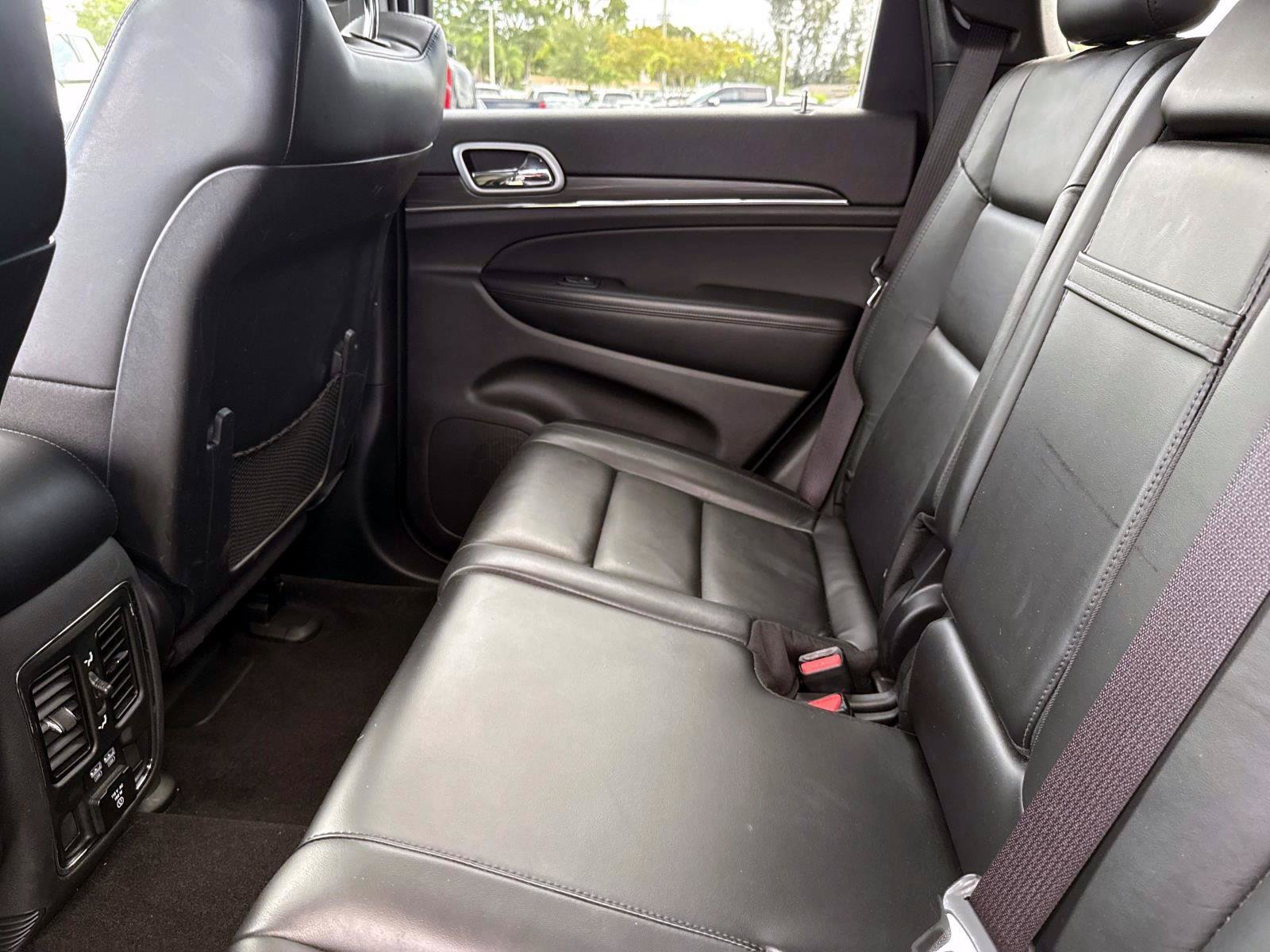 Used 2020 Bright White Clearcoat Jeep Limited image 14
