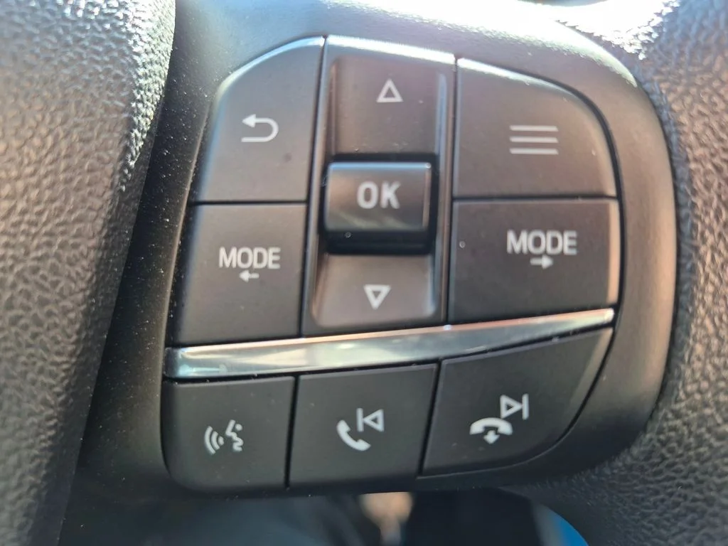 Used 2025 White Ford XLT image 19
