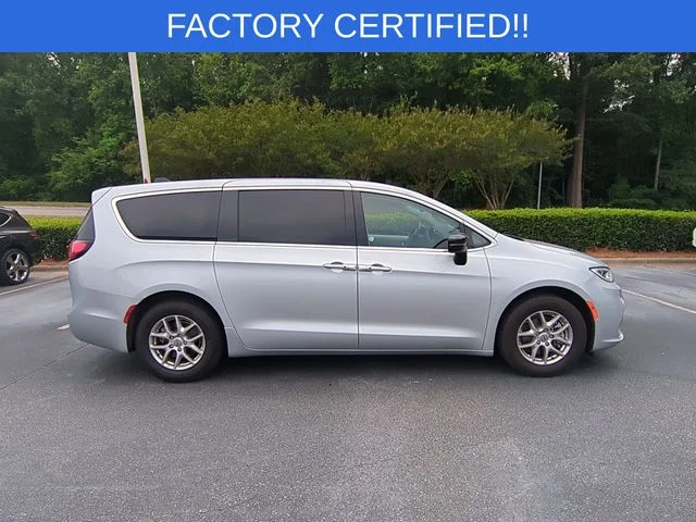 Used 2024 Silver Chrysler Touring L image 6