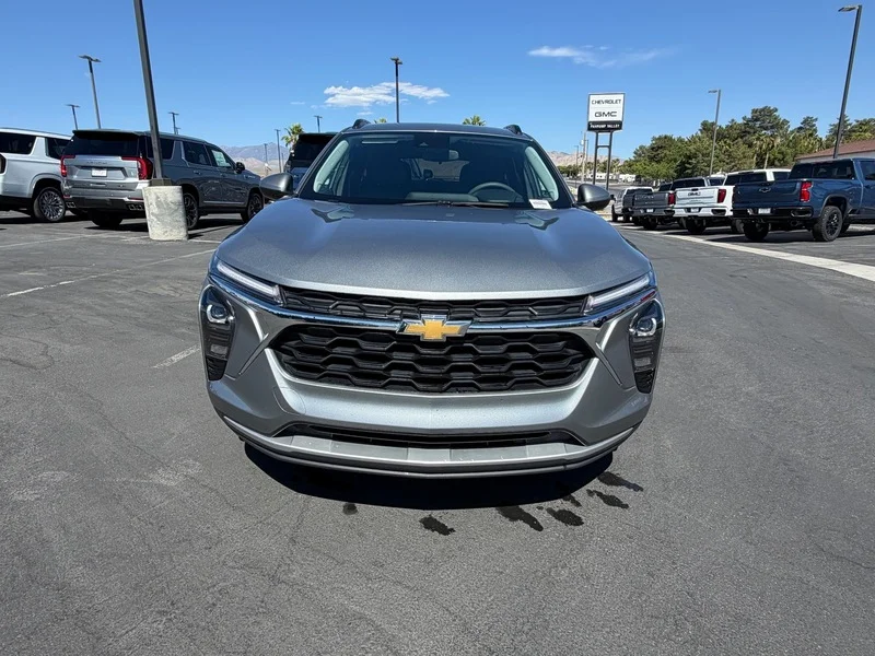 Used 2025 Sterling Gray Metallic Chevrolet LT image 8