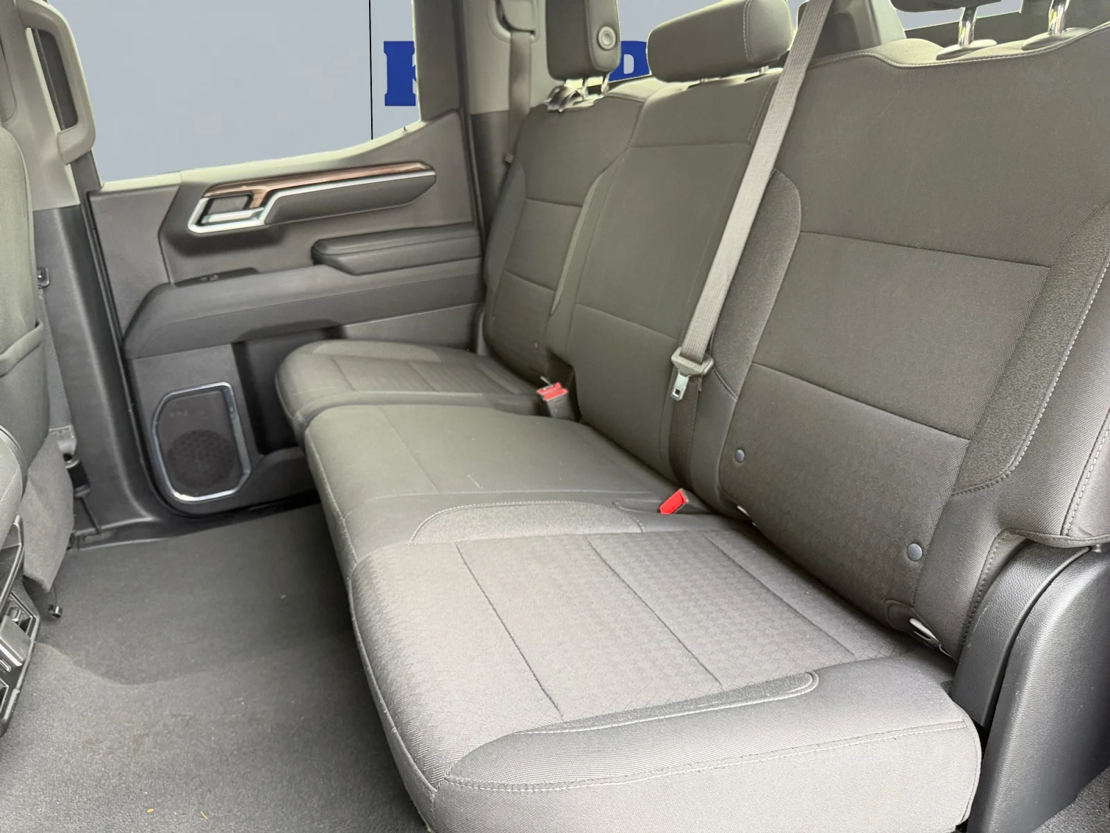 Used 2025 Summit White Chevrolet LT image 16