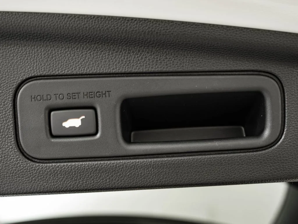 New 2026 Platinum White Pearl Acura SH-AWD image 22