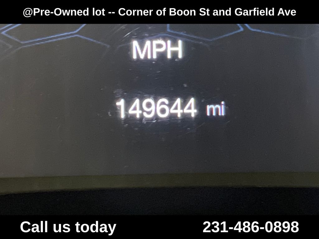 Used 2018 Orange Jeep Sport image 22
