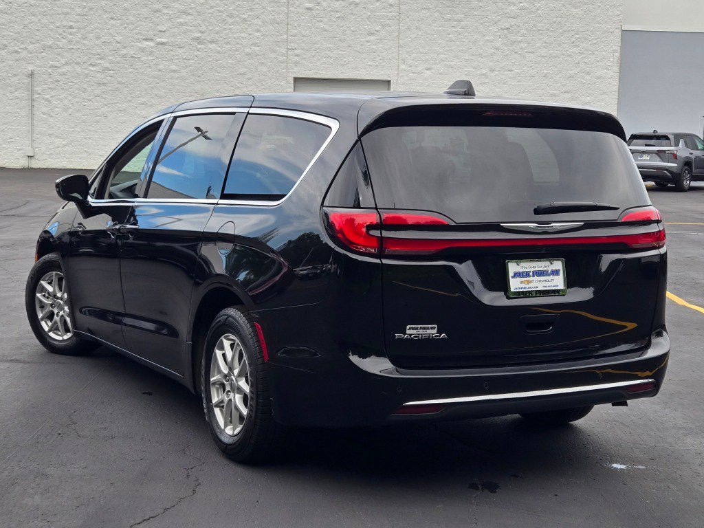 2024 Chrysler Pacifica Touring L - Photo 15