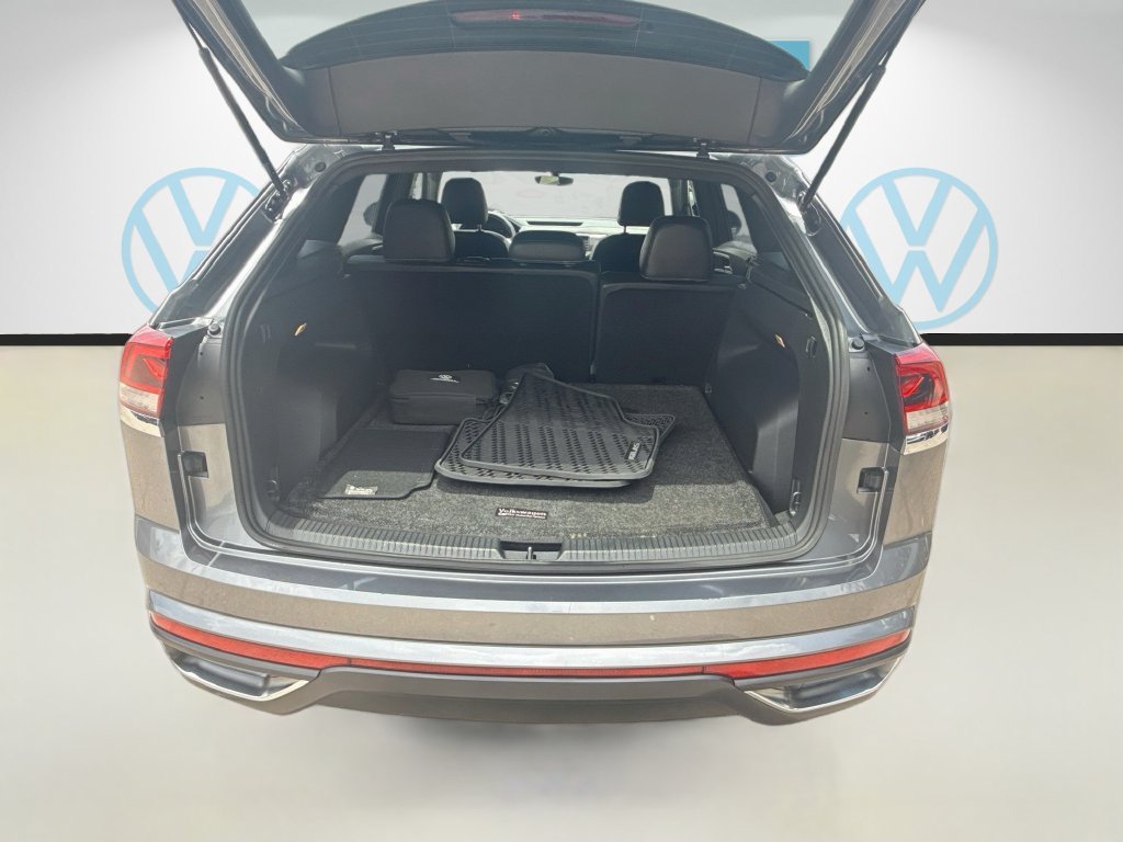 Used 2023  Volkswagen 2.0T SE image 26
