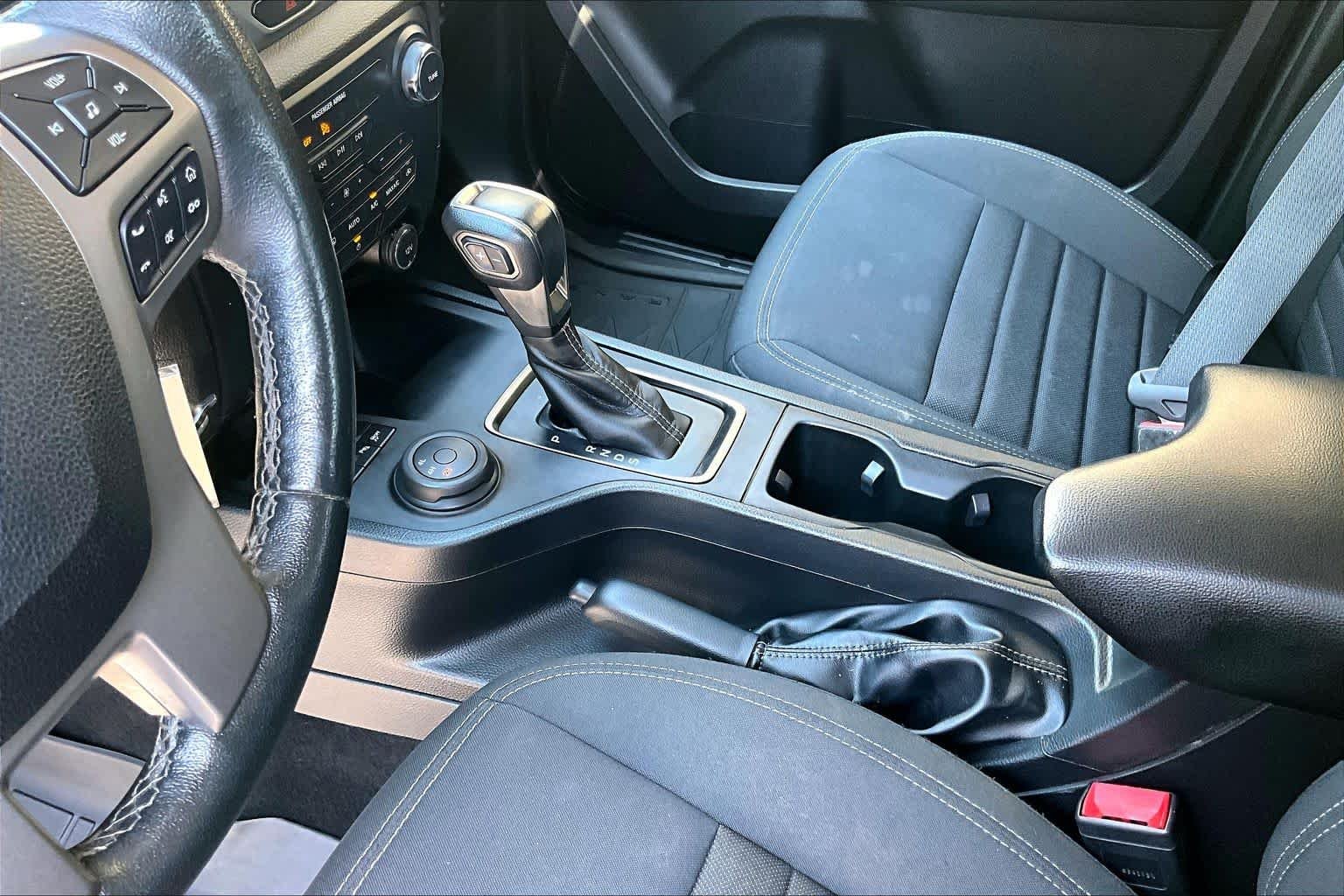 Used 2021 Iconic Silver Metallic Ford XLT image 17