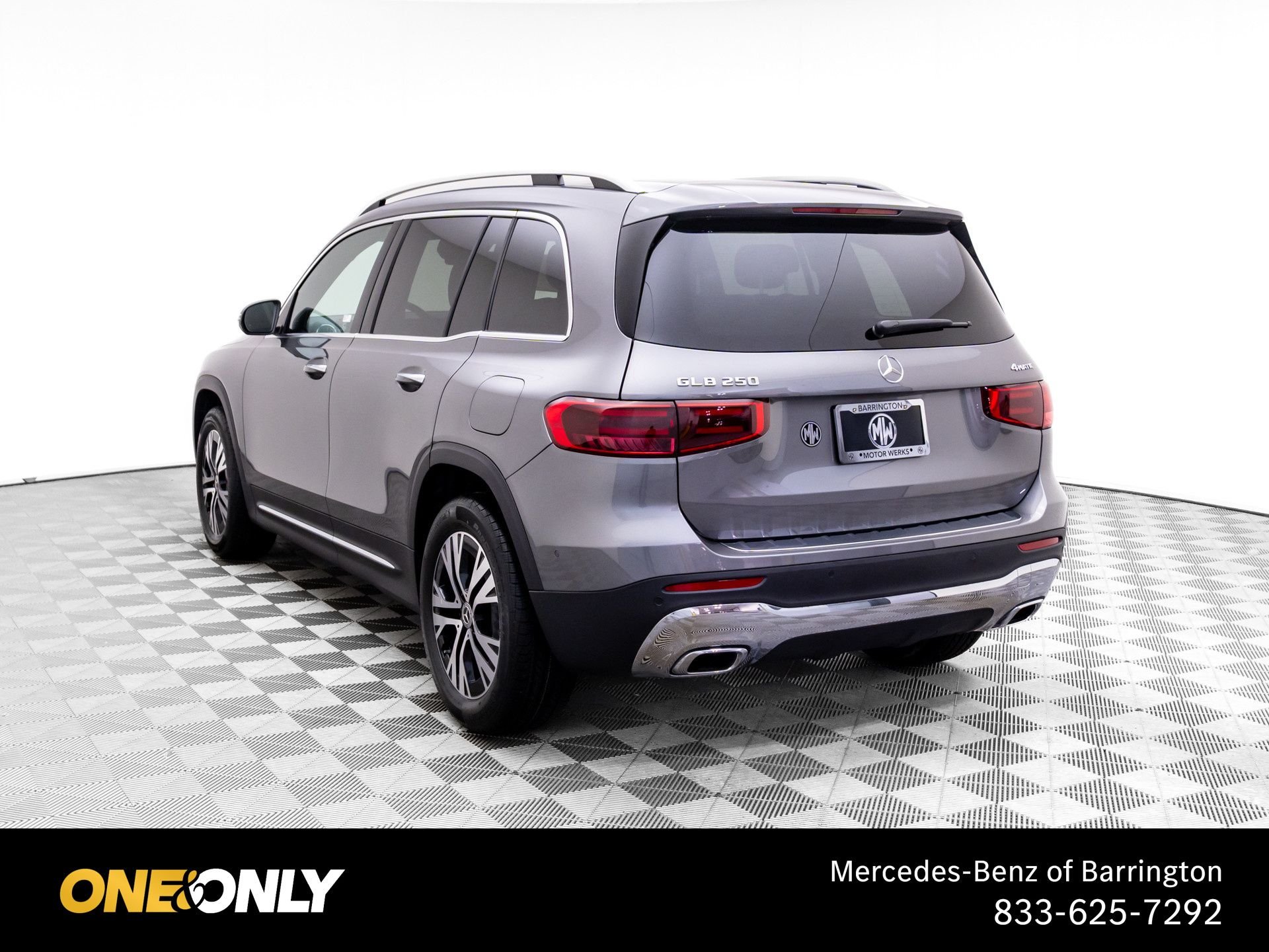 New 2026 Mountain Grey Metallic Mercedes-Benz GLB 250 image 3