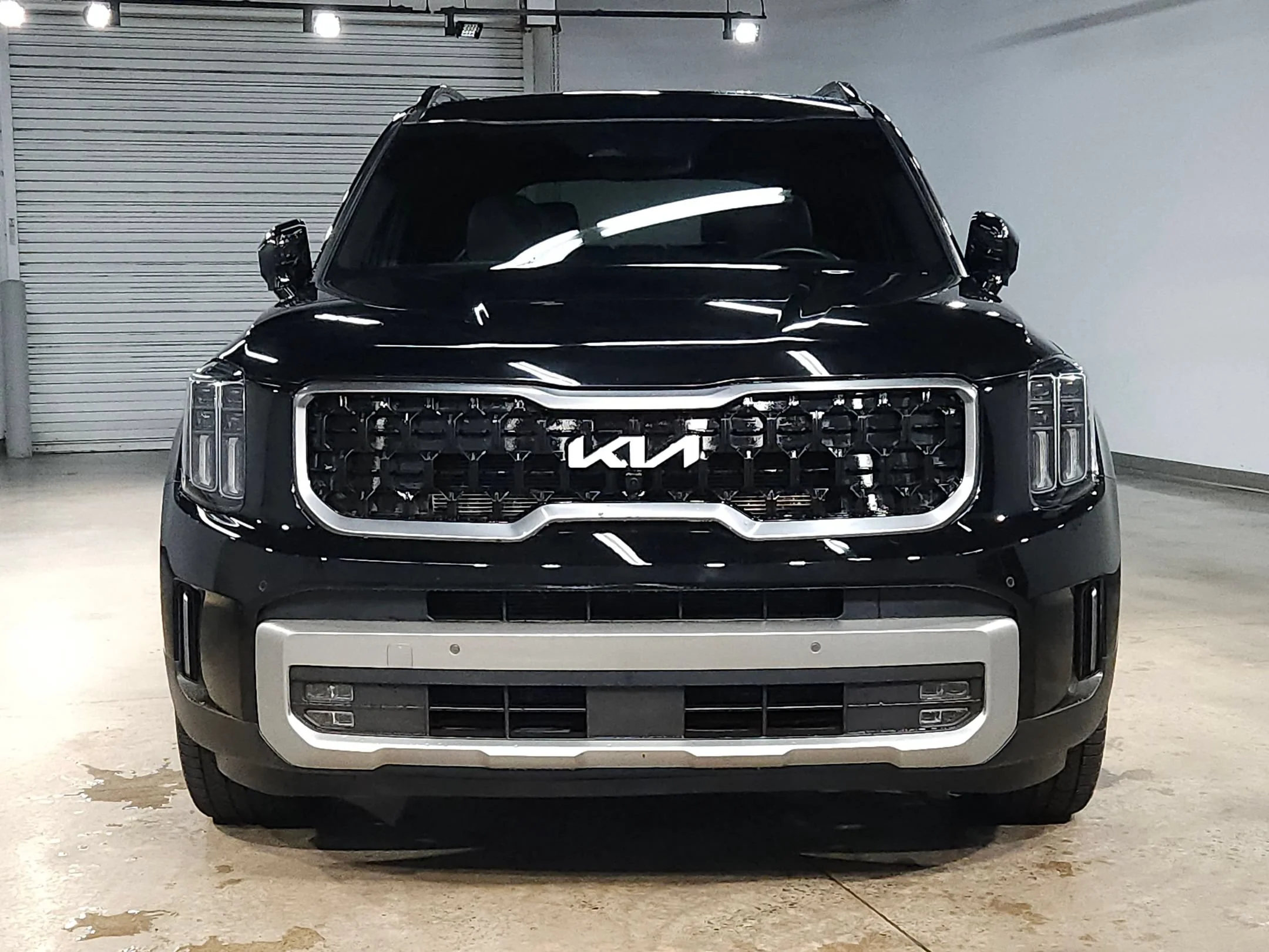 Used 2023 Ebony Black Kia SX X-Line image 2