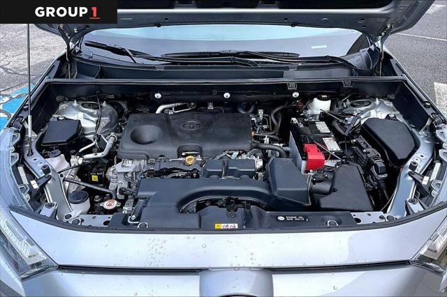 Certified Used 2025 SILVER SKY METALLIC Toyota  image 30