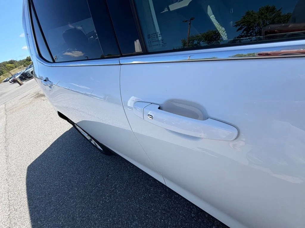 Used 2019 White Chevrolet LT image 34