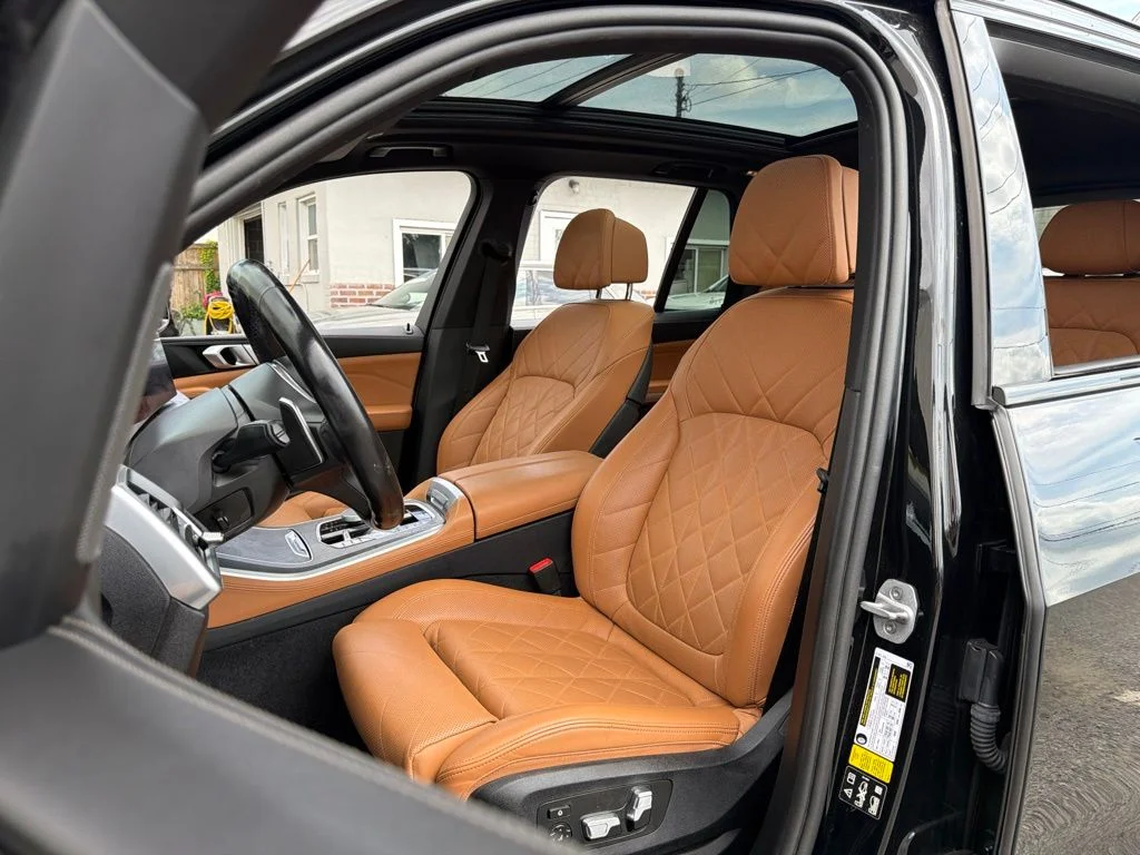 Used 2024 Black BMW xDrive40i image 23