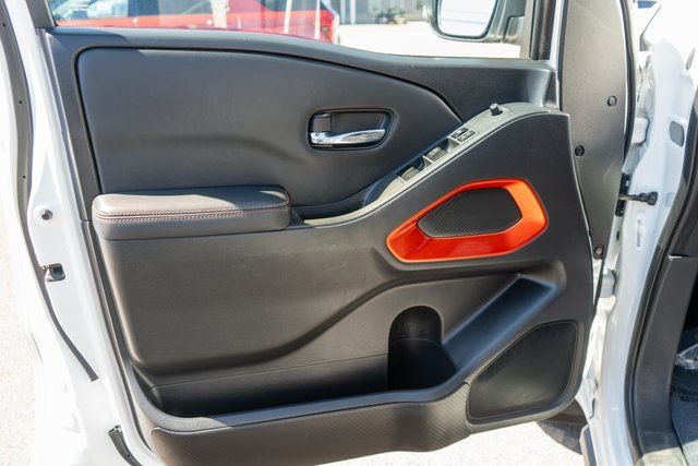 Used 2023 White Nissan PRO-4X image 15