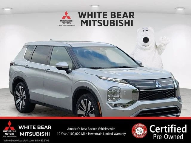 Certified Used 2025 Alloy Silver Metallic Mitsubishi SE image 1