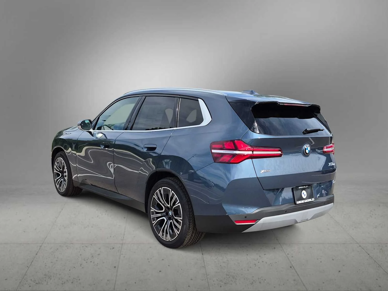 New 2026 Arctic Race Blue metallic BMW 30 xDrive image 6