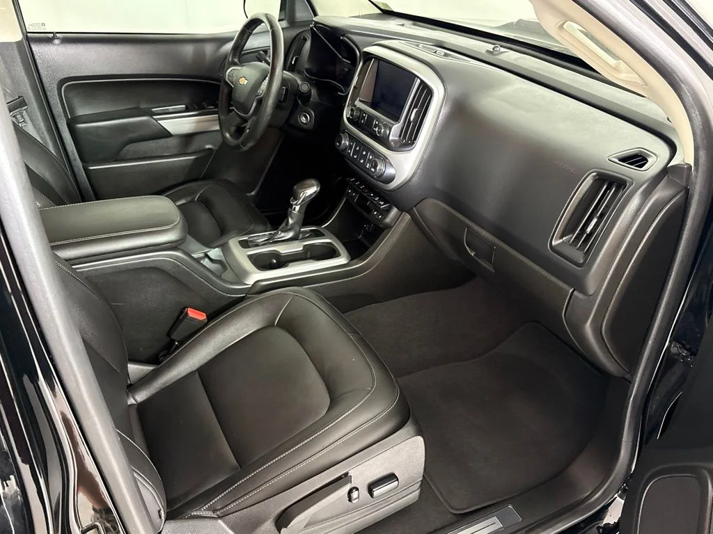 Used 2022 Black Chevrolet ZR2 image 20
