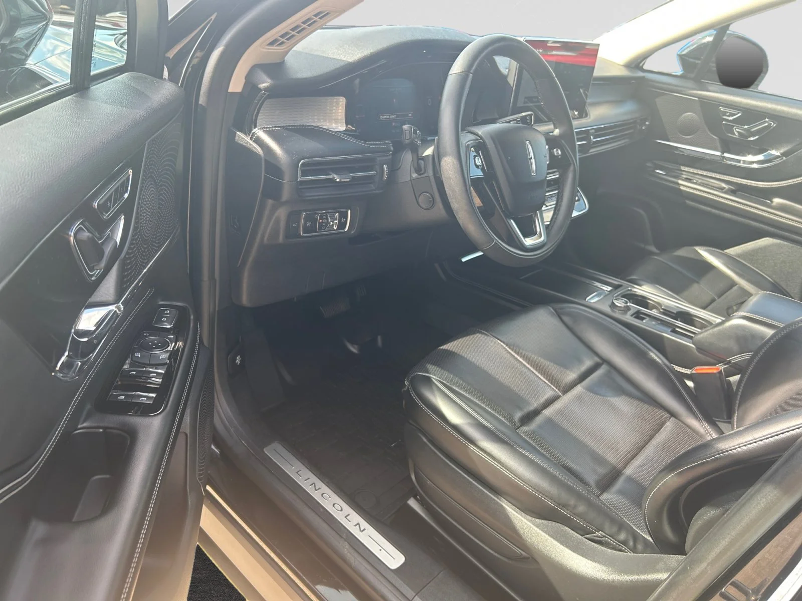 Used 2023 BLACK Lincoln STANDARD AWD image 13