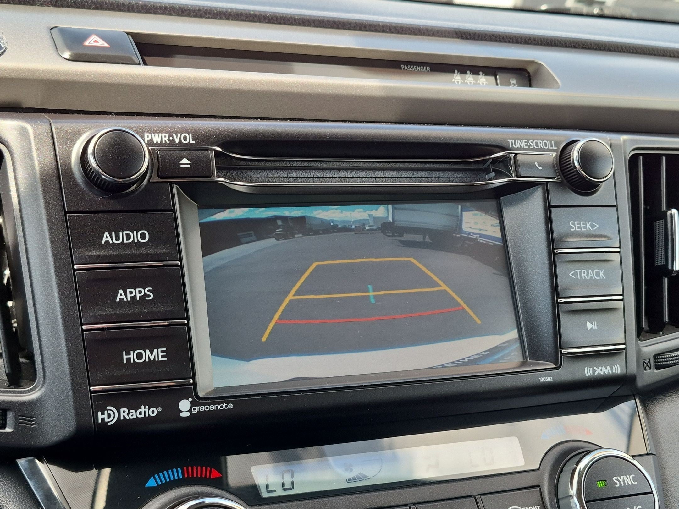 Used 2018 Super White Toyota XLE image 19