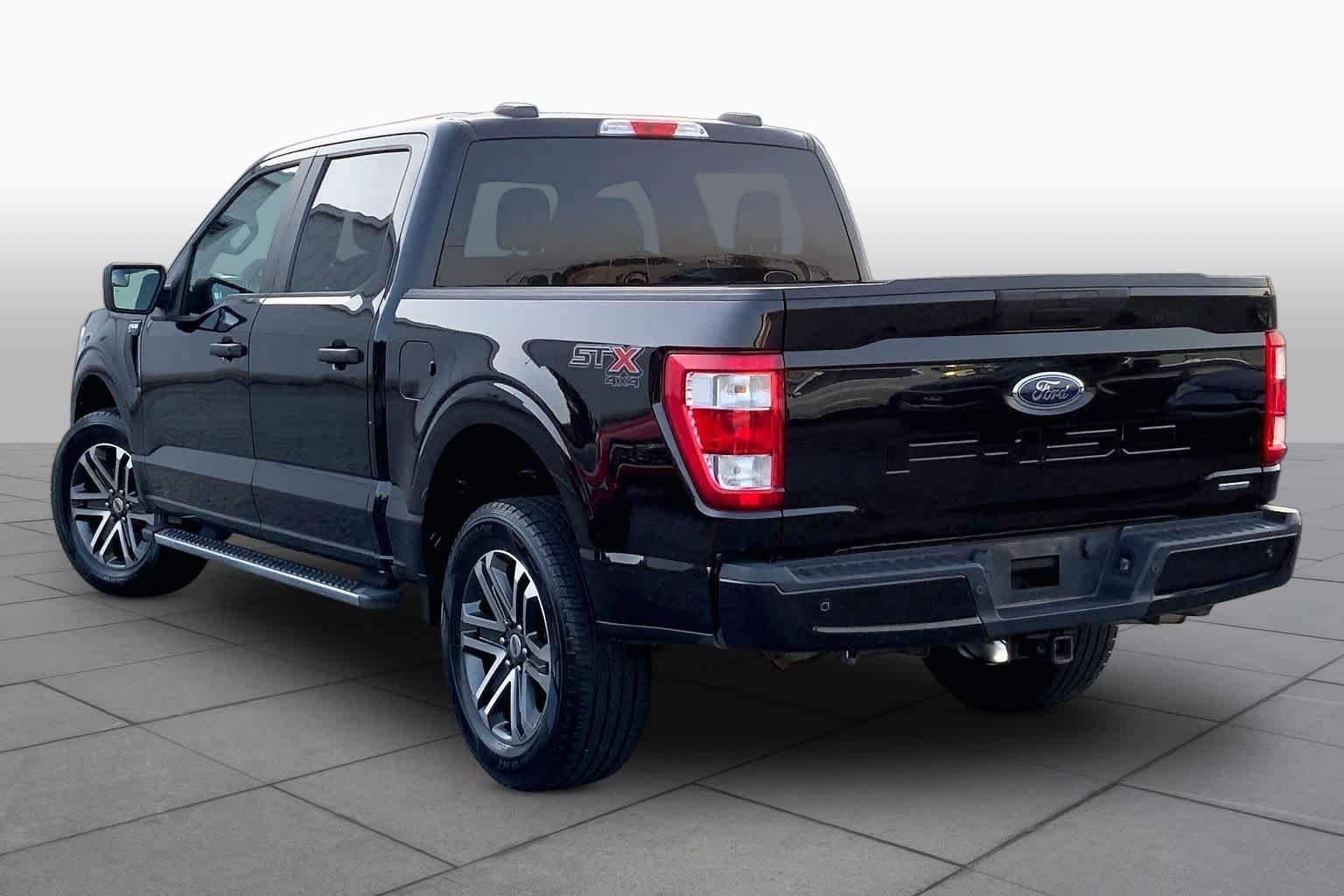 Used 2021 Agate Black Metallic Ford XL image 12