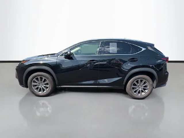 Used 2018  Lexus 300 Base image 4