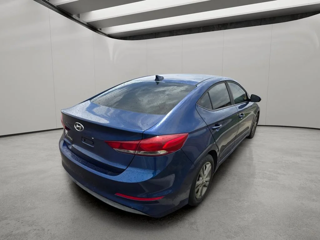 Used 2018 Lakeside Blue Hyundai SEL image 5