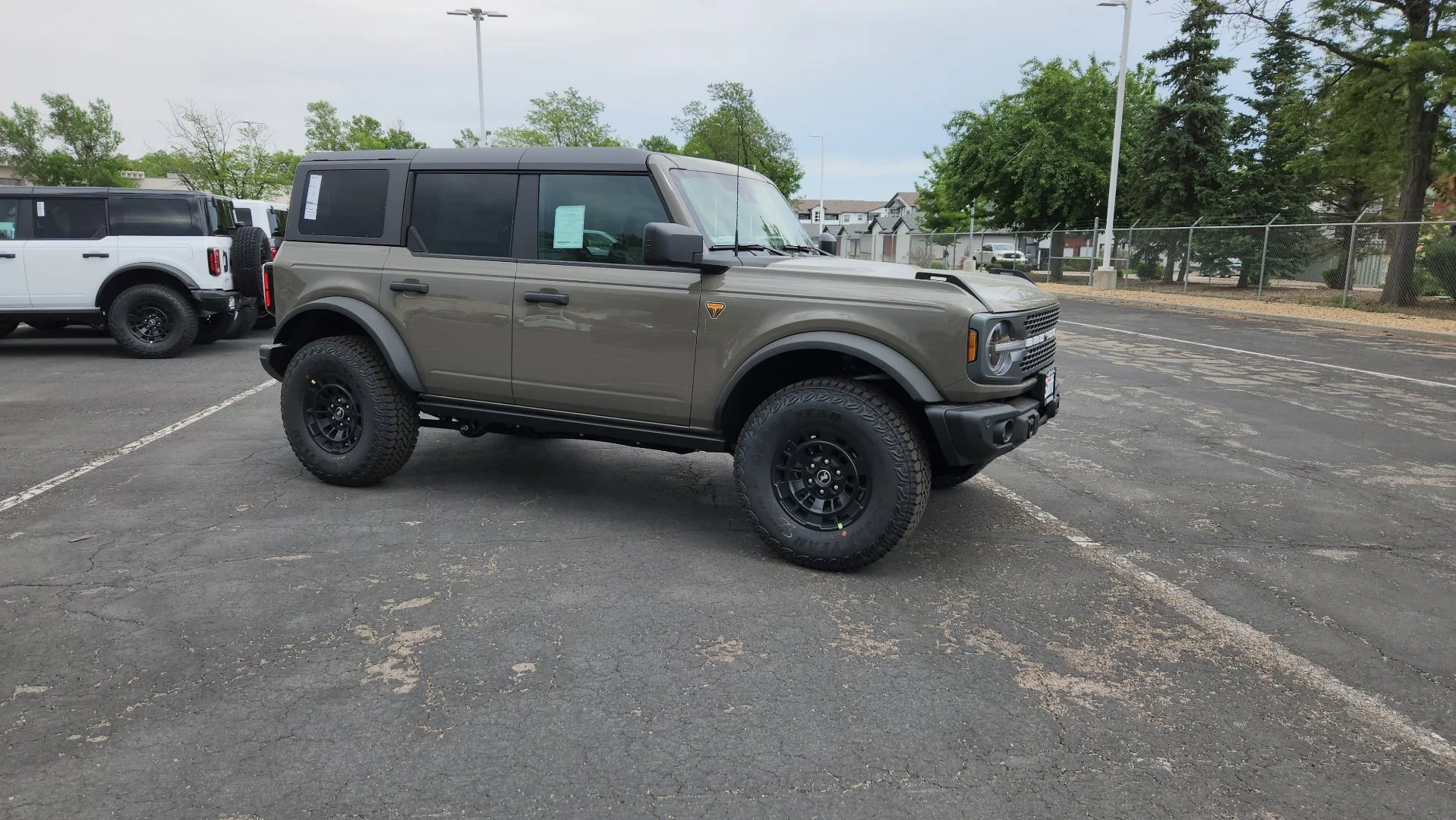 New 2026 Marsh Gray Ford Badlands image 18