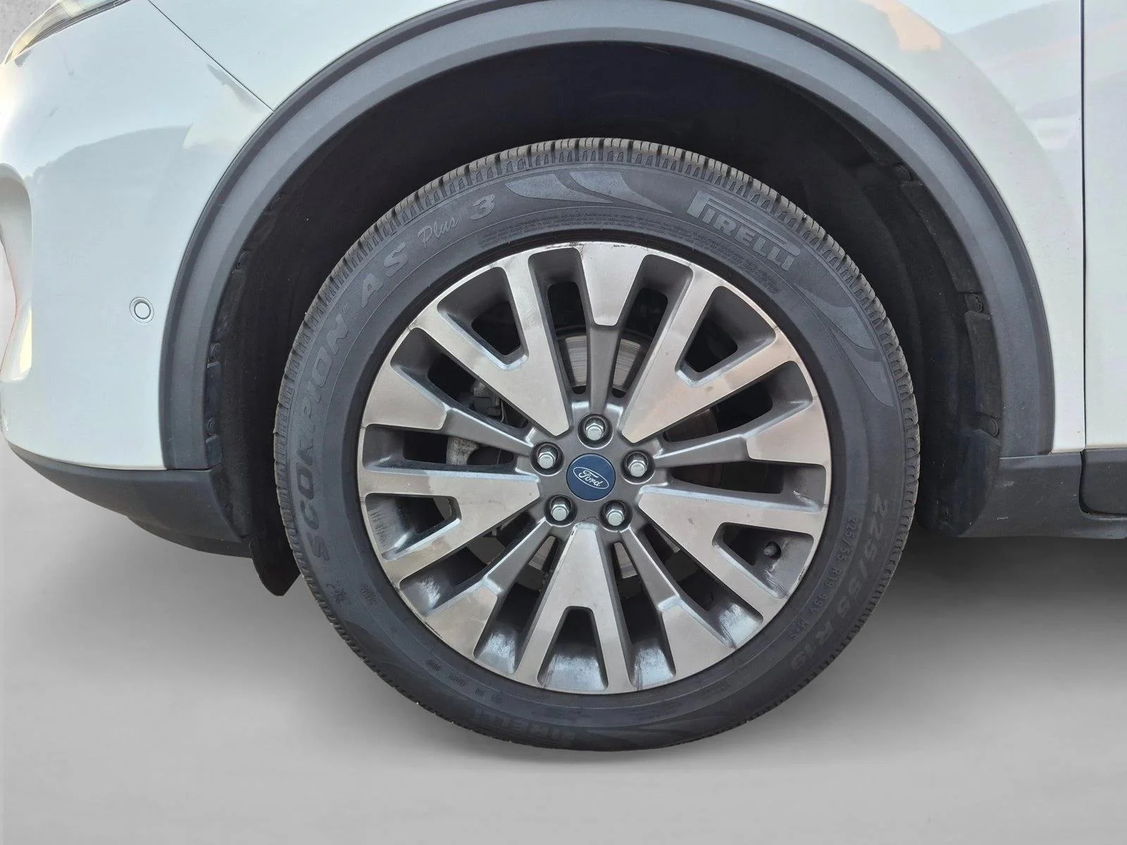 Used 2020 Star White Metallic Tri-Coat Ford Titanium image 16