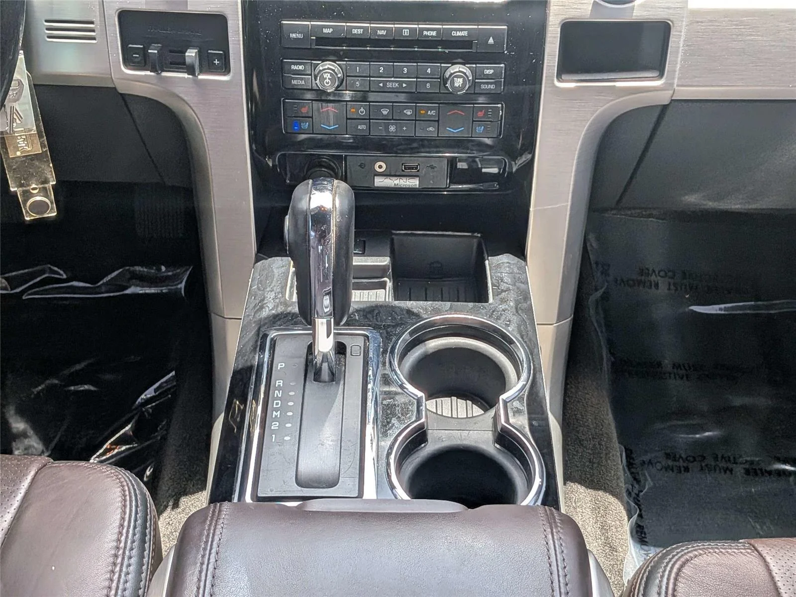 Used 2012  Ford Platinum image 19