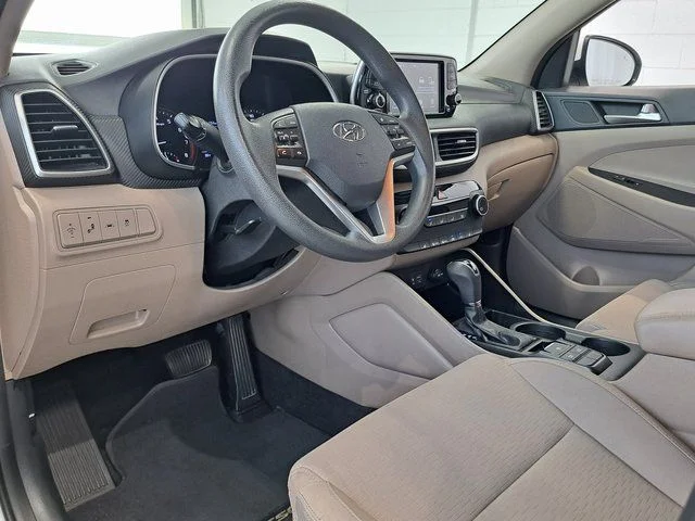 Used 2019 White Hyundai Value image 8