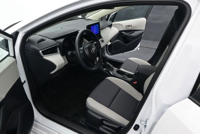 New 2026 Ice Cap Toyota LE image 4